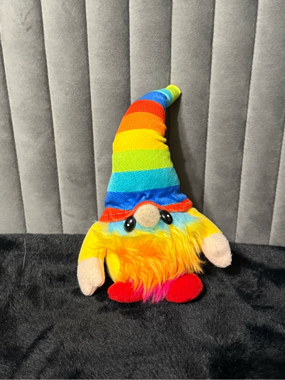 Giftcraft HUG Feel The Love Rainbow Gnome Plush Stuffed Toy Colorful Bearded